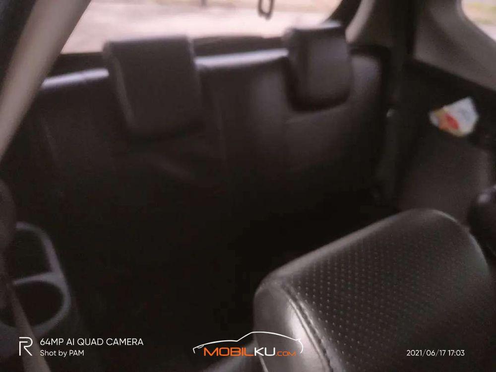 Mobil Toyota Calya 2017