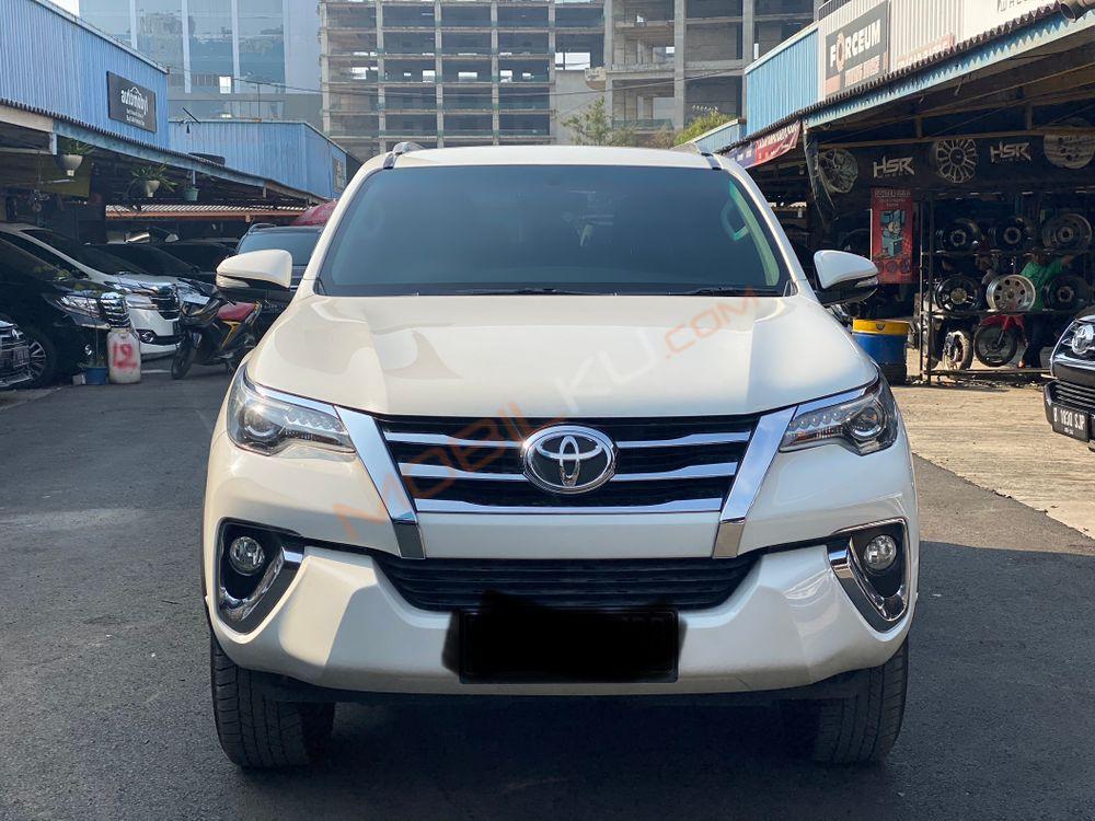 Mobil Toyota Fortuner 2016