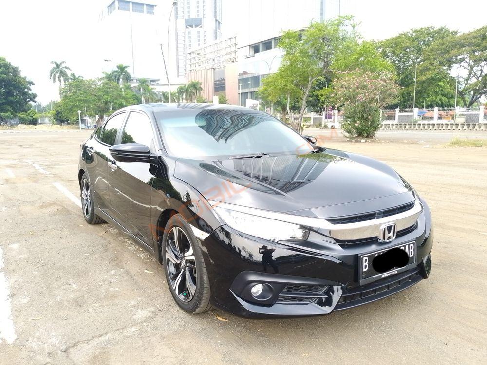 Mobil Honda Civic Sedan 2017