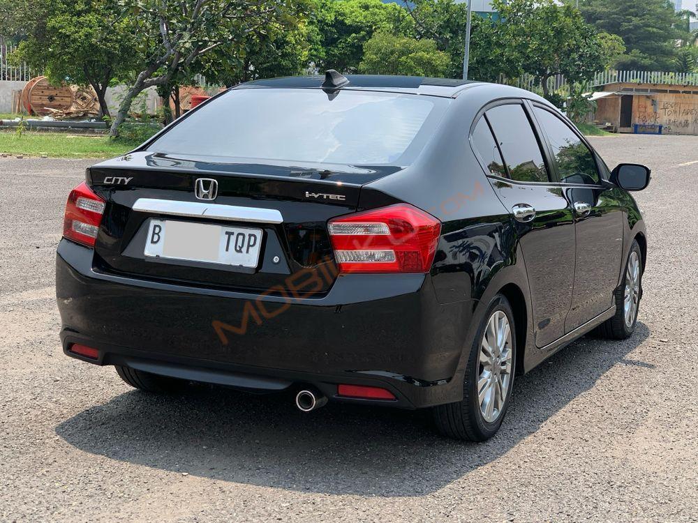 Mobil Honda City Sedan 2012