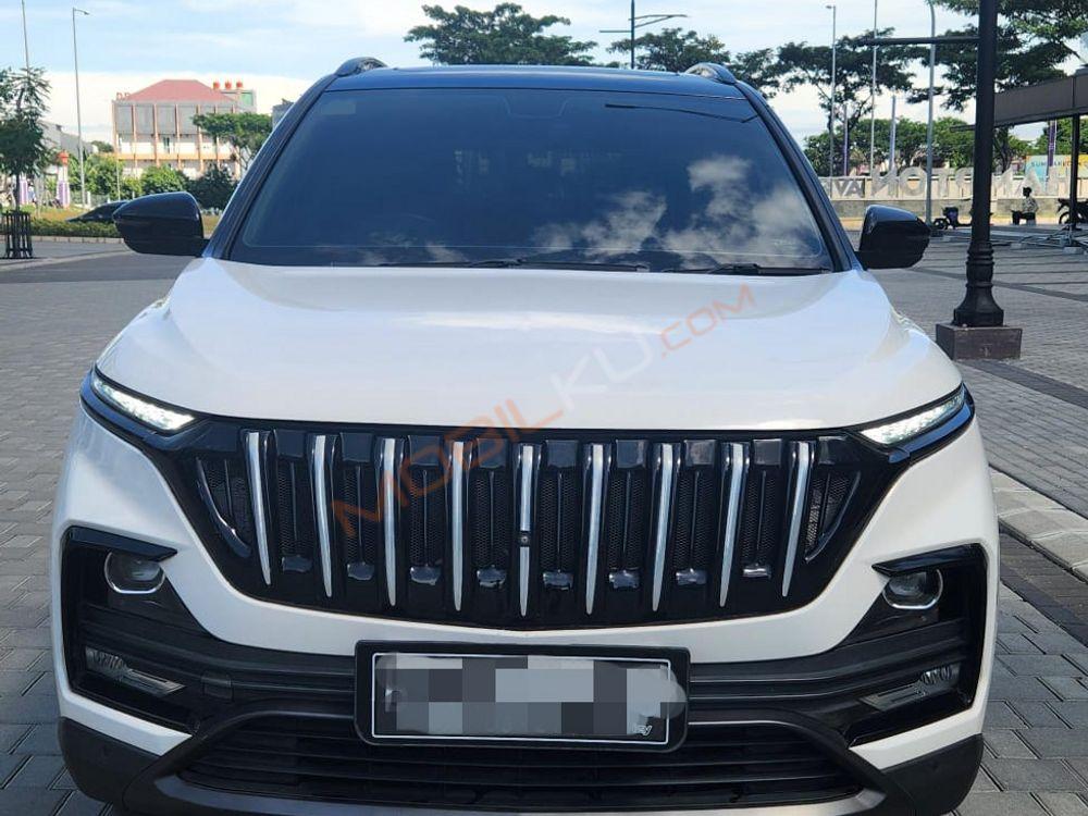 Mobil Wuling Almaz 2022