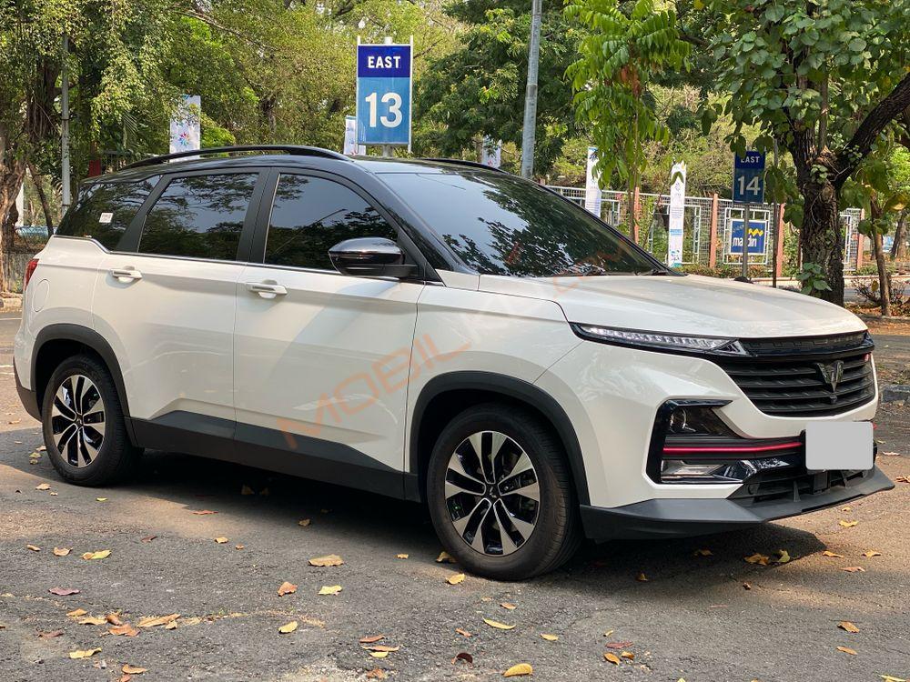 Mobil Wuling Almaz 2022