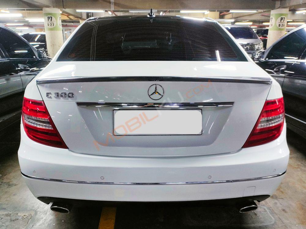 Mobil Mercedes-Benz C-Class 2011