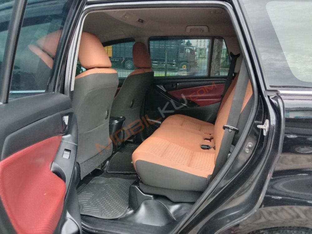 Mobil Toyota Kijang Innova 2018