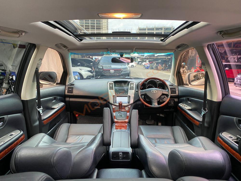 Mobil Toyota Harrier 2013