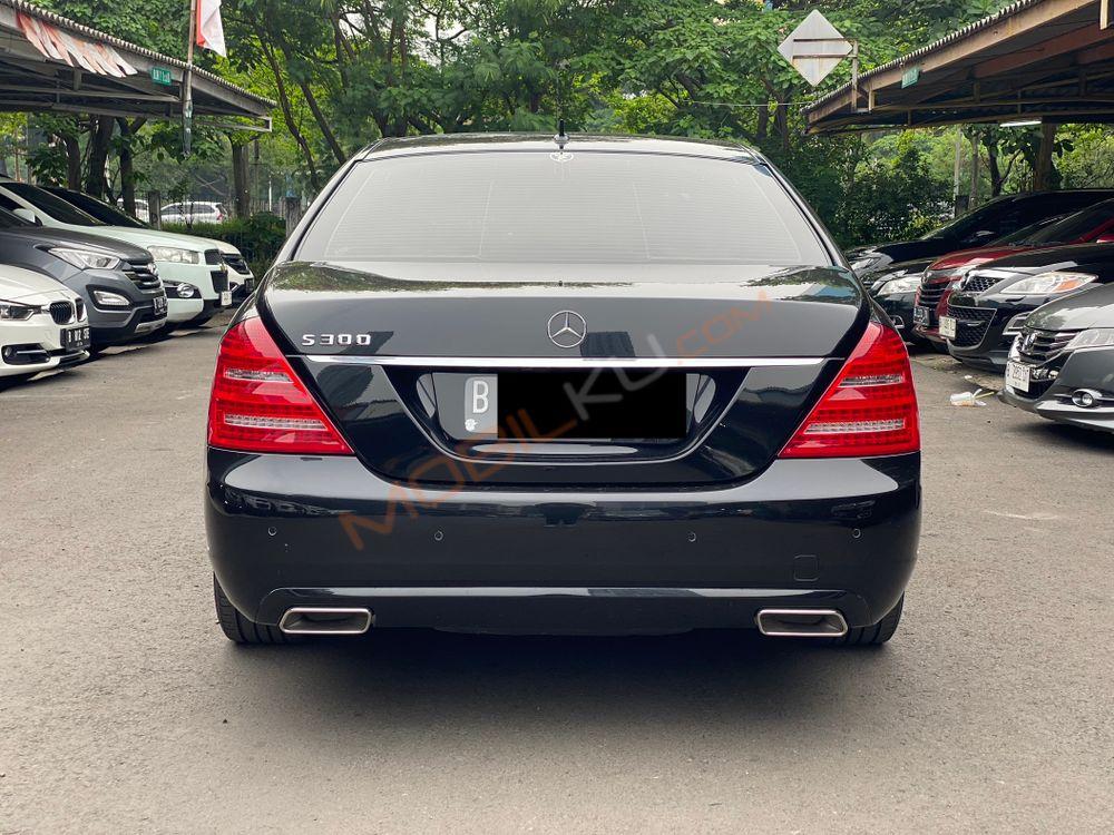 Mobil Mercedes-Benz S-Class 2011