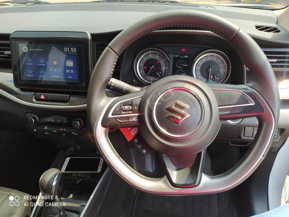 Mobil Suzuki XL7 2021