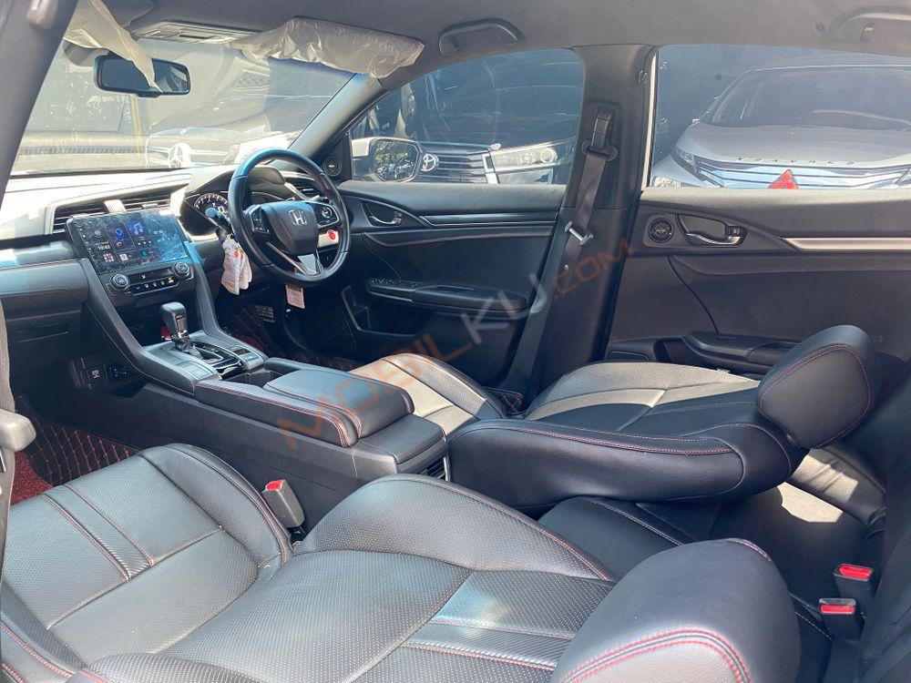 Mobil Honda Civic Hatchback 2020