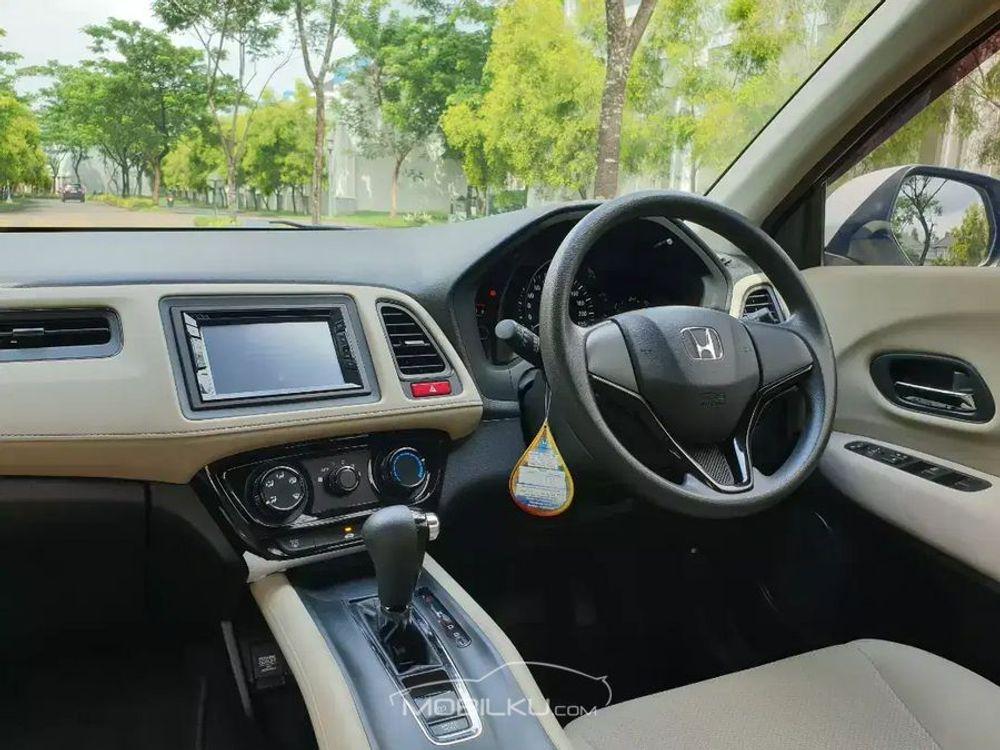 Mobil Honda HR-V 2016
