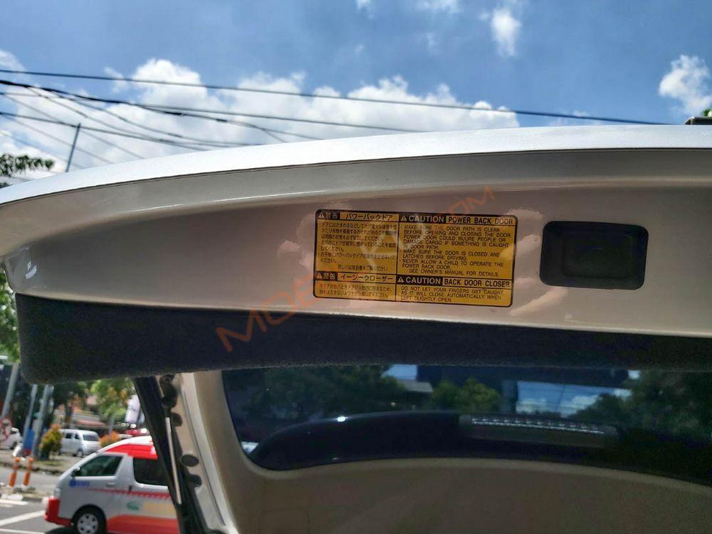 Mobil Toyota Harrier 2009