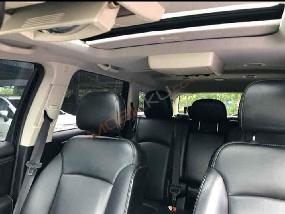 Mobil Dodge Journey 2013