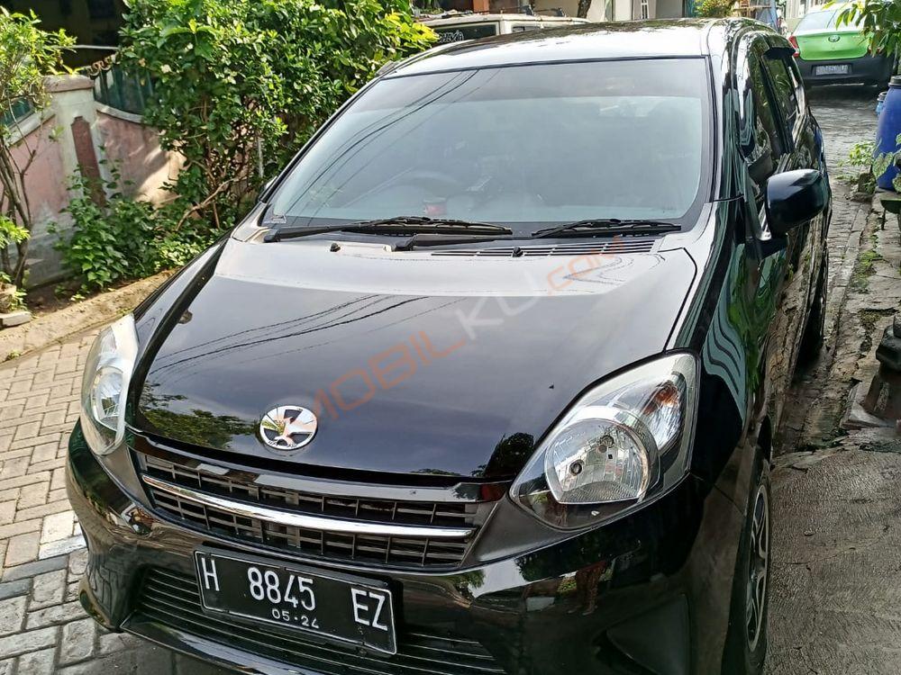 Mobil Toyota Agya 2014