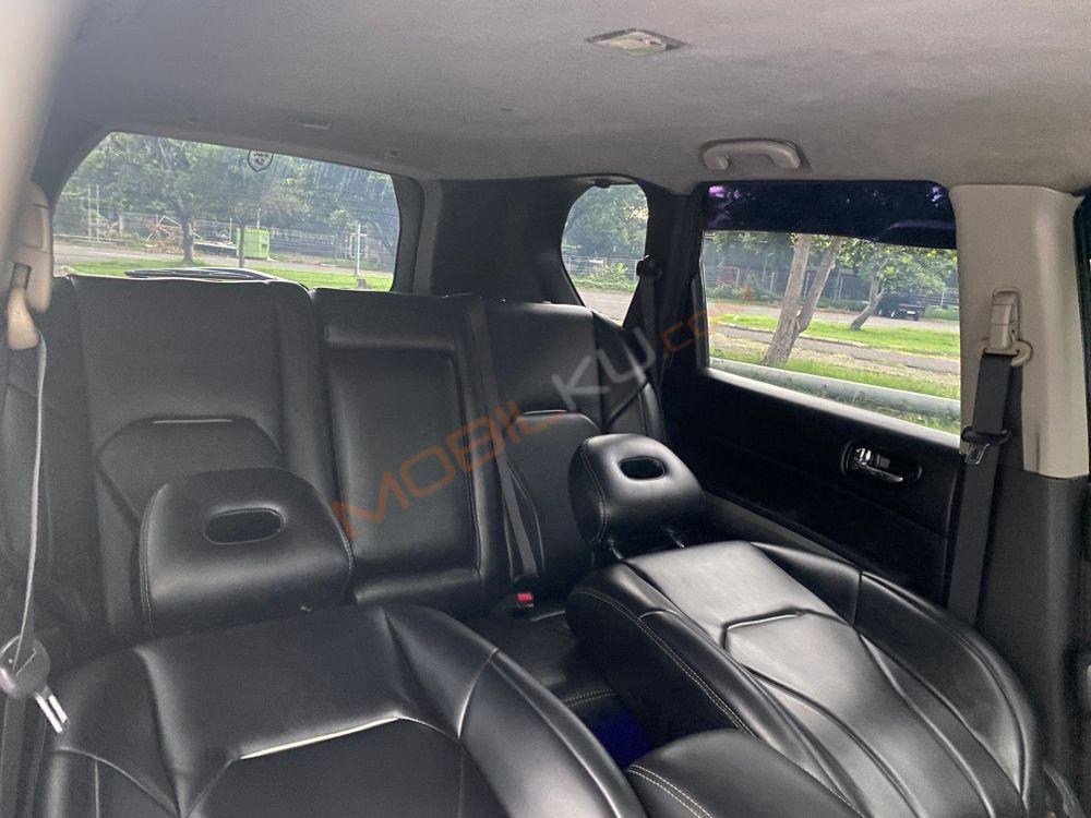 Mobil Nissan X-Trail 2008