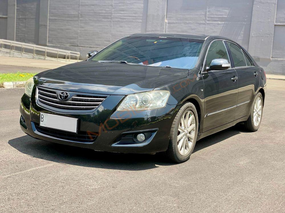 Mobil Toyota Camry 2007
