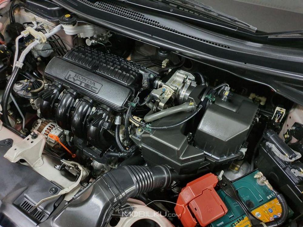 Mobil Honda Jazz 2016