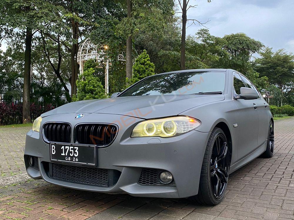 Mobil BMW 5 Series 2010