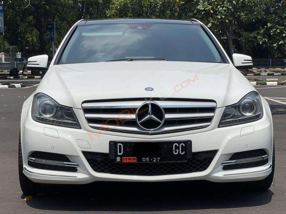 Mobil Mercedes-Benz C-Class 2013