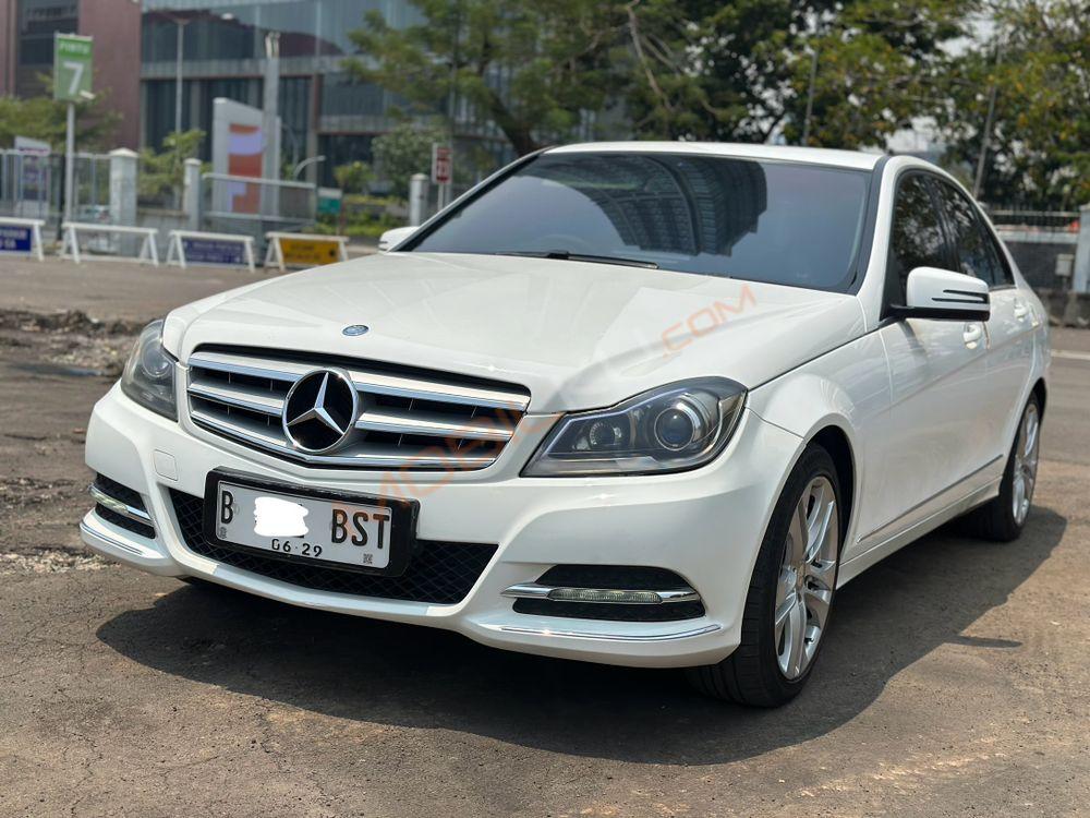 Mobil Mercedes-Benz C-Class 2014