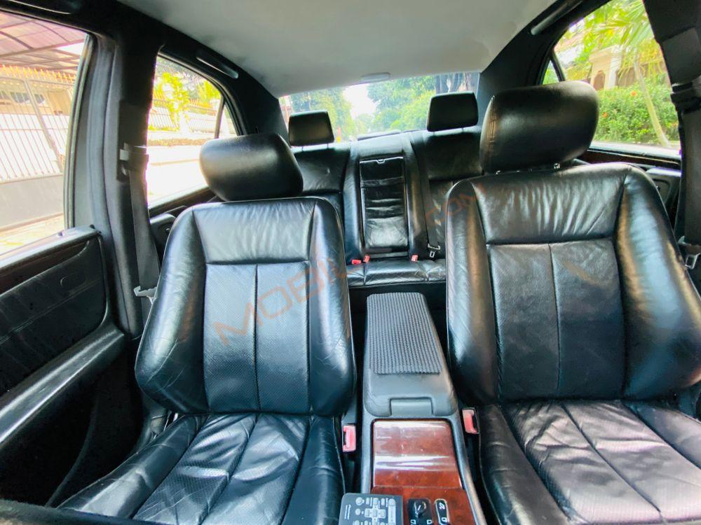 Mobil Mercedes-Benz E-Class 1996