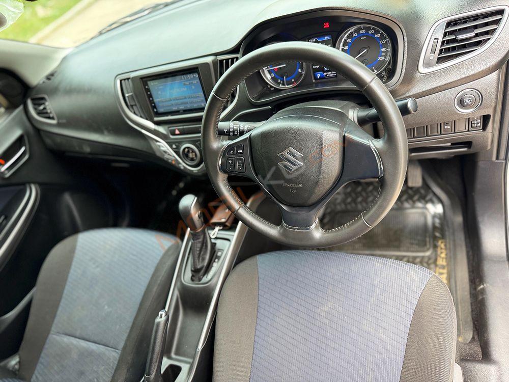 Mobil Suzuki Baleno 2020