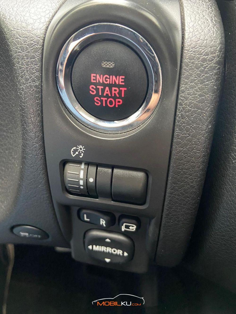 Mobil Subaru Impreza 2013