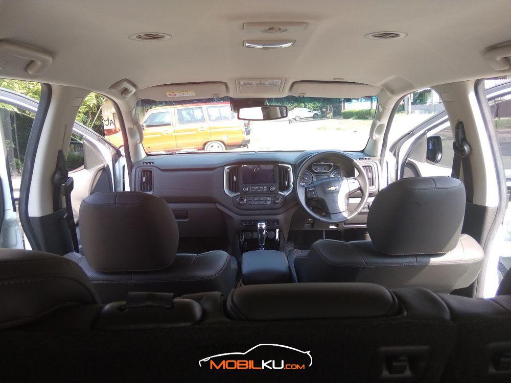Mobil Chevrolet Trailblazer 2017