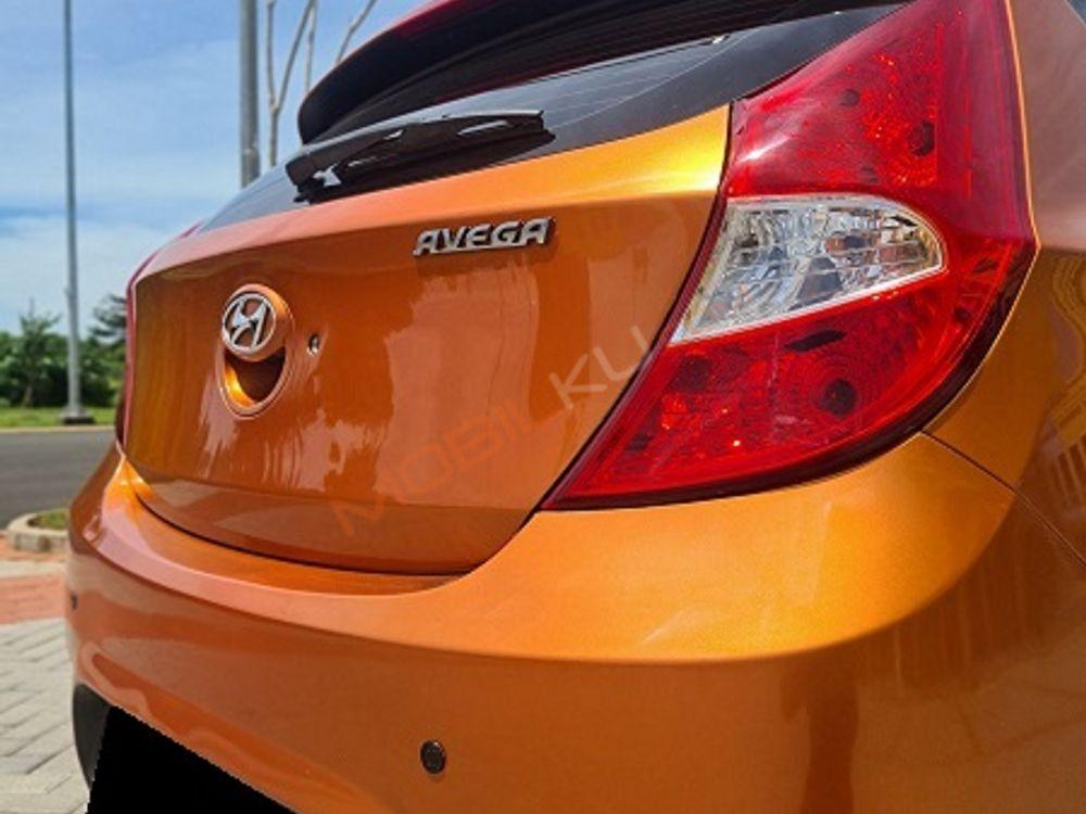 Mobil Hyundai Avega 2015