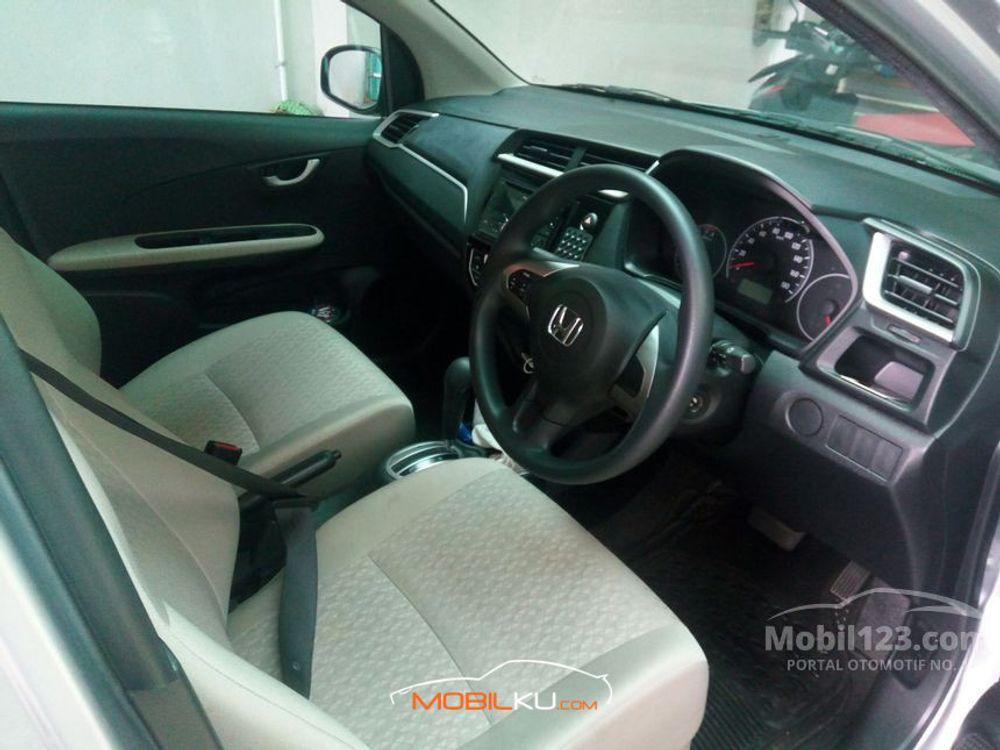 Mobil Honda Brio 2019