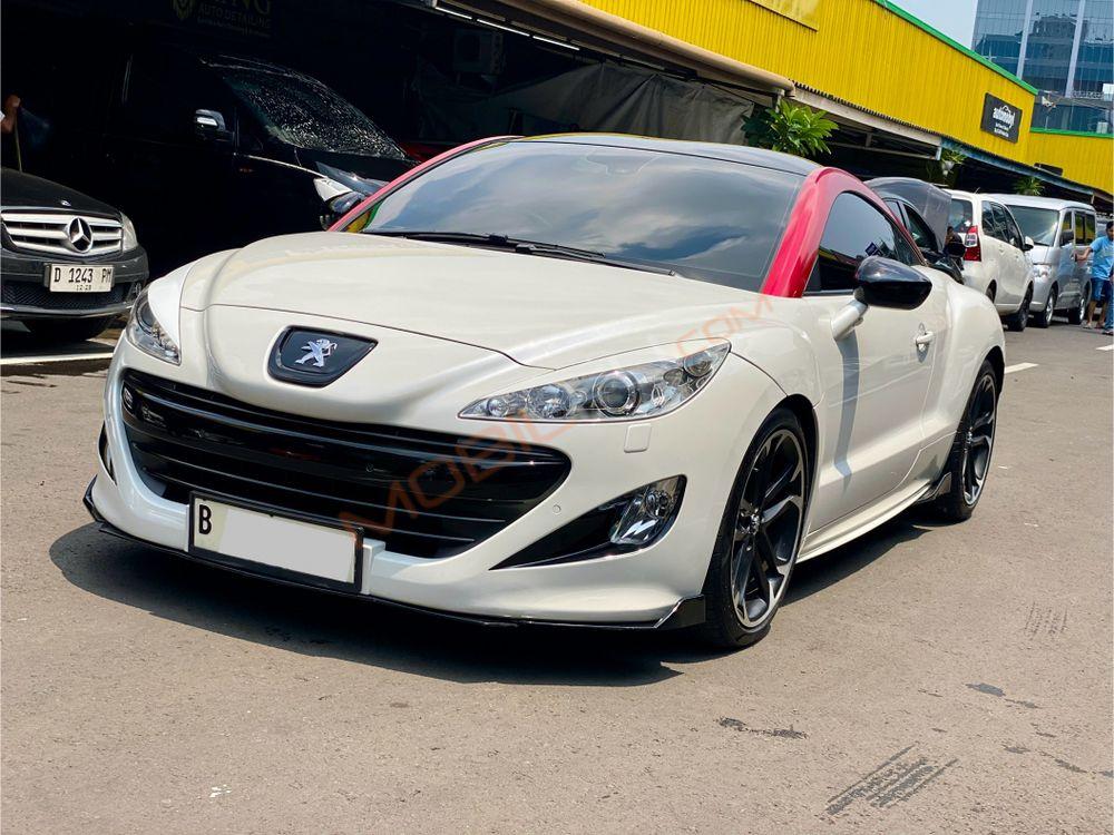 Mobil Peugeot RCZ 2012