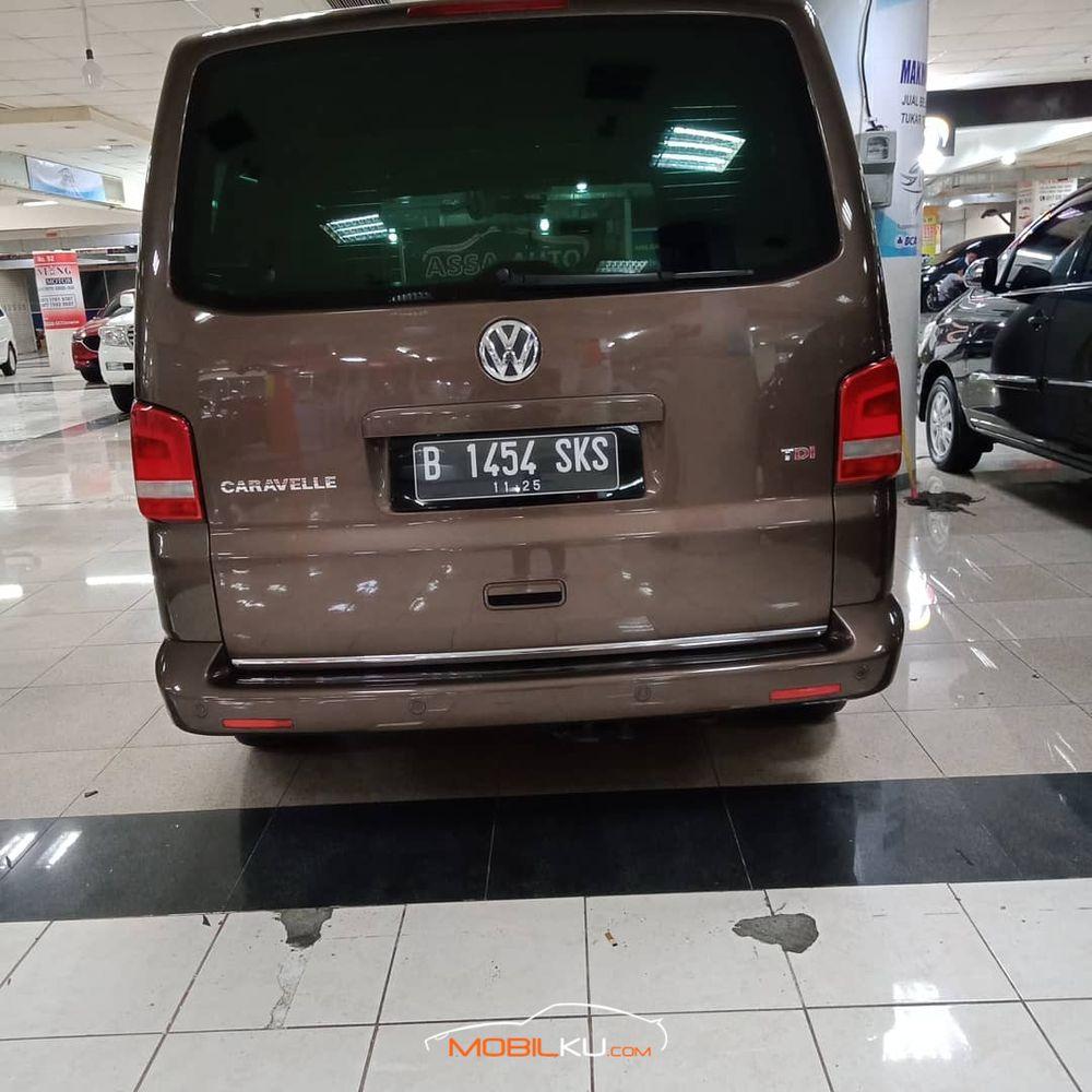 Mobil Volkswagen Caravelle 2010