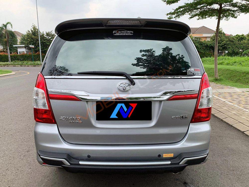 Mobil Toyota Kijang Innova 2015