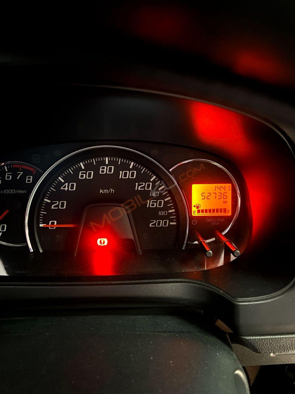 Mobil Daihatsu Ayla 2015