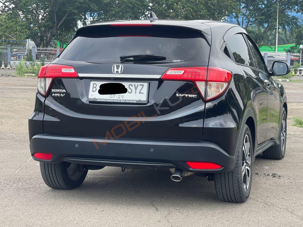 Mobil Honda HR-V 2011