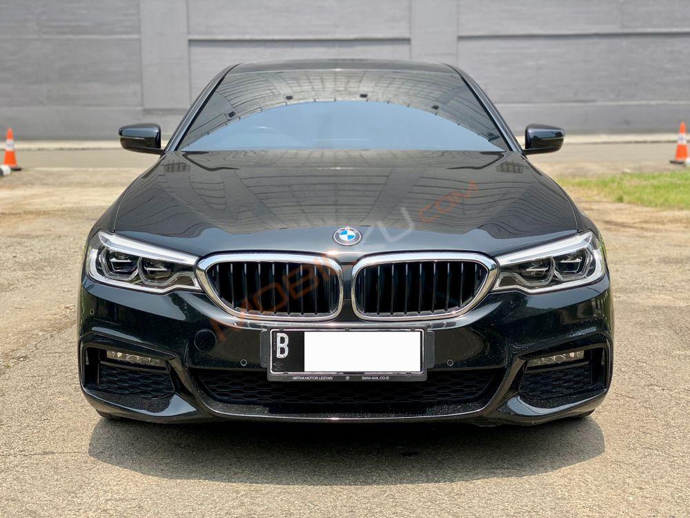 Mobil BMW 5 Series 2020