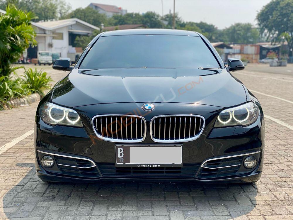 Mobil BMW 5 Series 2016