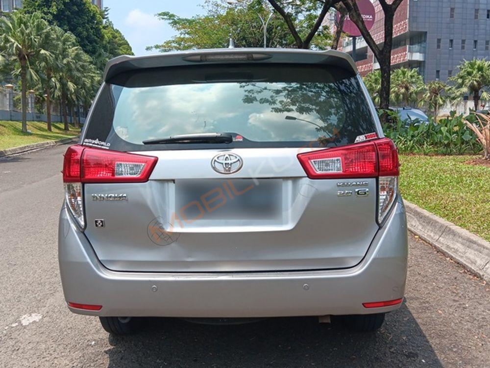 Mobil Toyota Kijang Innova 2021