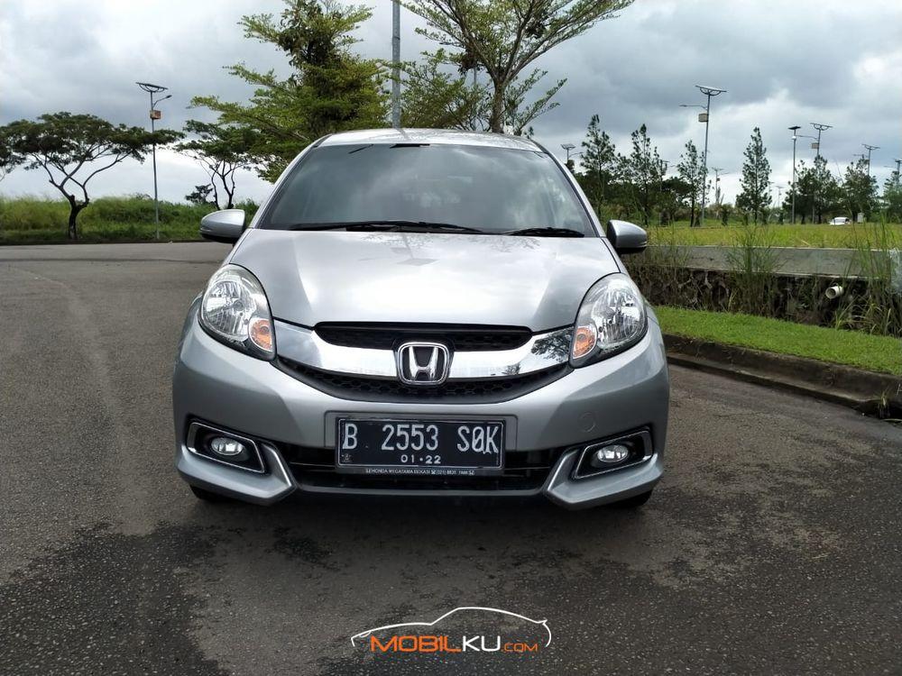 Mobil Honda Mobilio 2016
