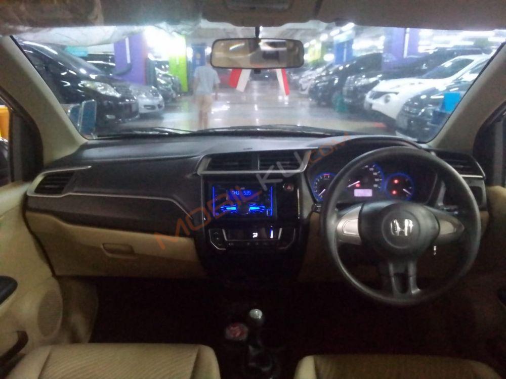 Mobil Honda Mobilio 2016