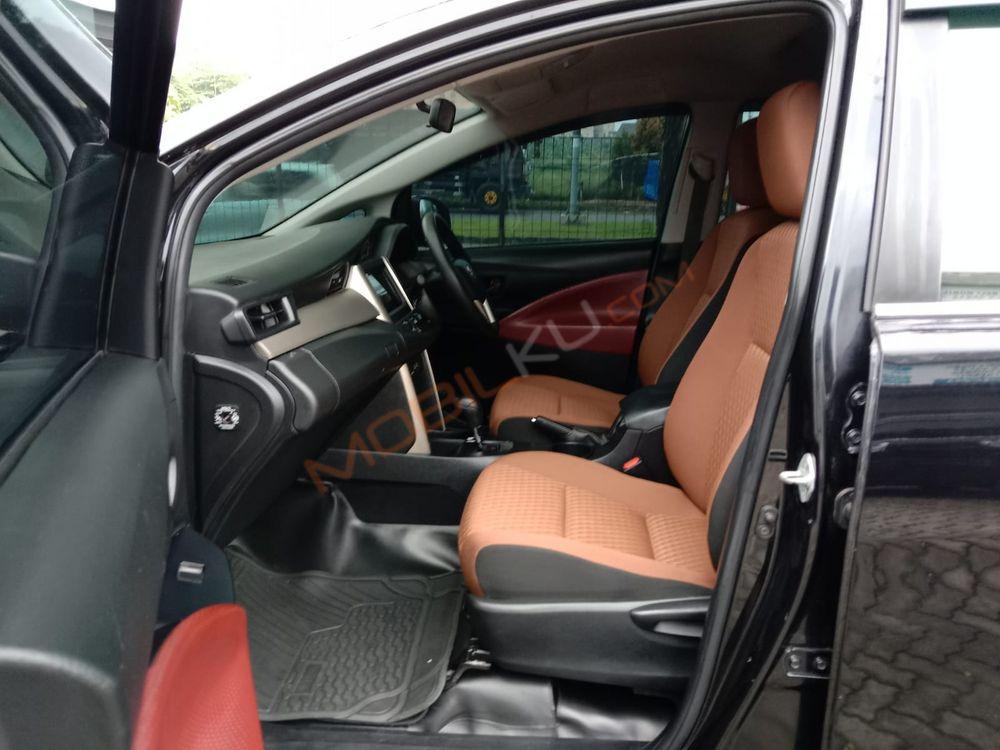 Mobil Toyota Kijang Innova 2018