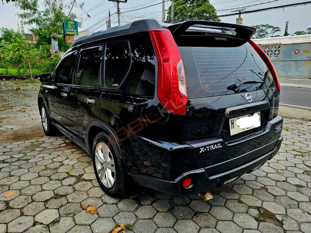 Mobil Nissan X-Trail 2009