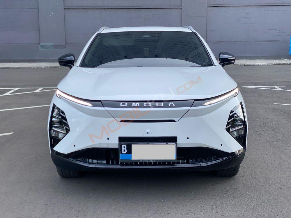 Mobil Chery Omoda E5 2024