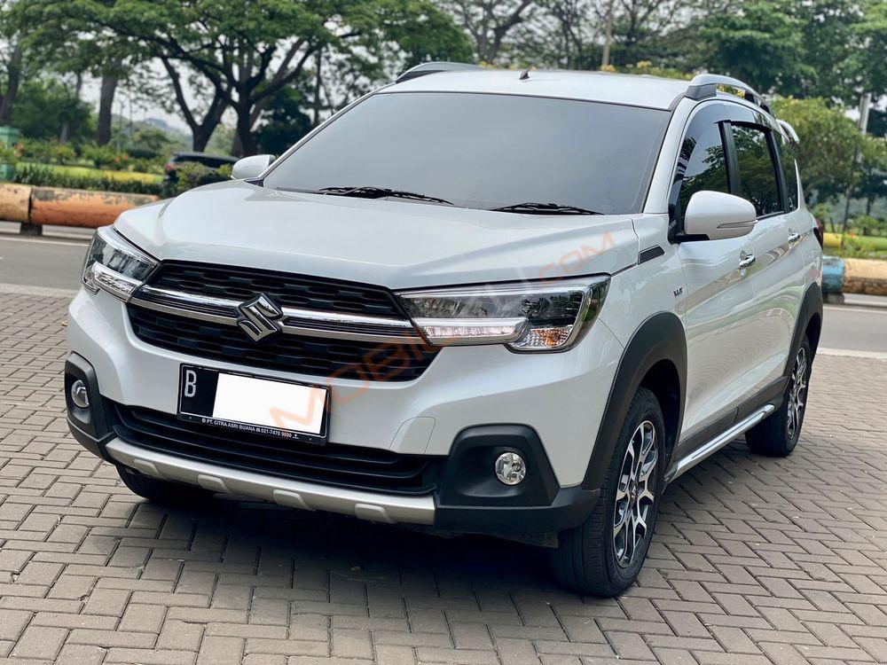 Mobil Suzuki XL7 2022