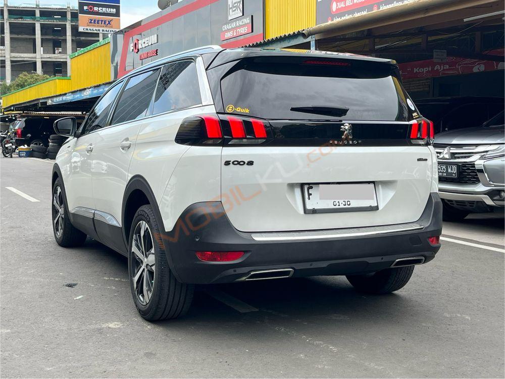 Mobil Peugeot 5008 2019