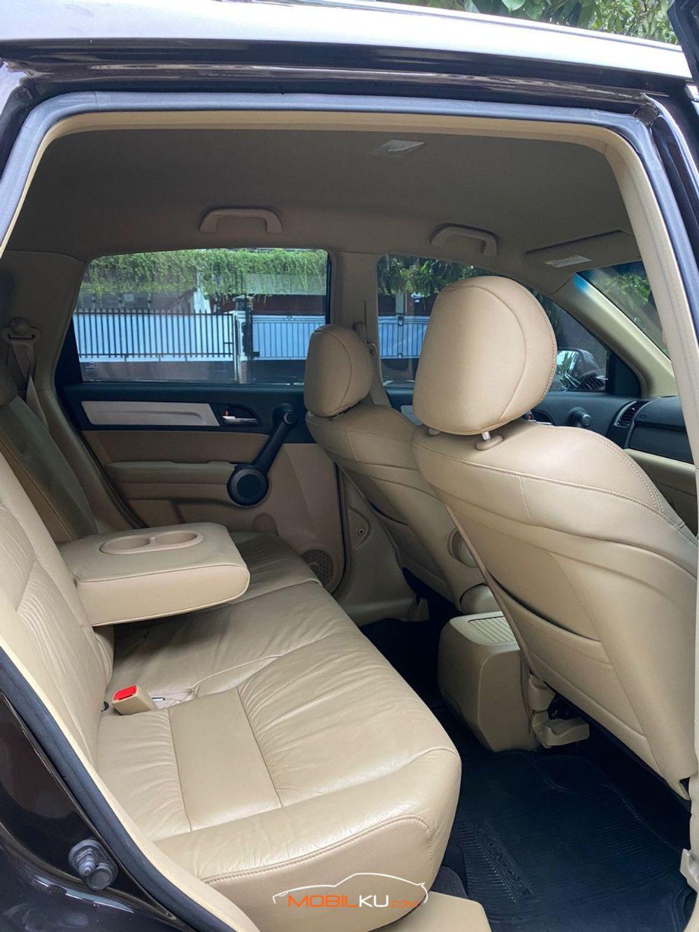 Mobil Honda CR-V 2010