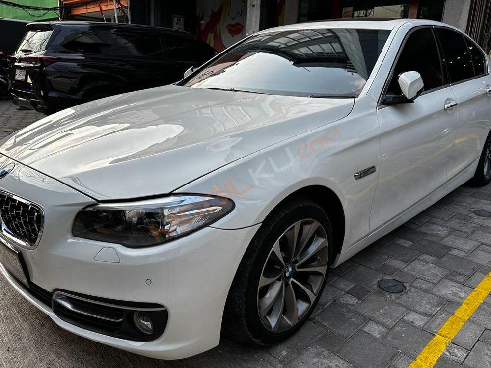 Mobil BMW 5 Series 2014