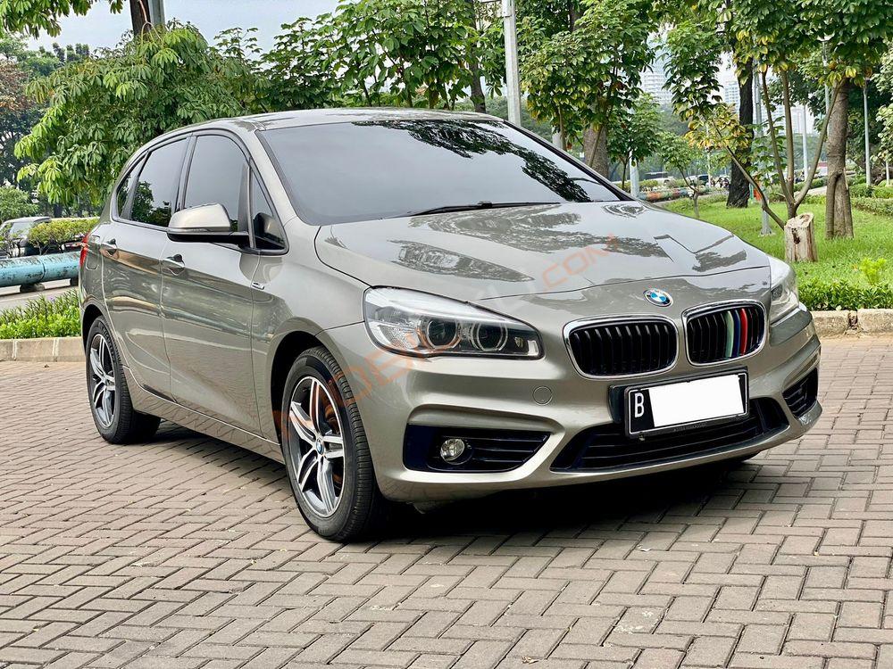 Mobil BMW 2 Series 2015