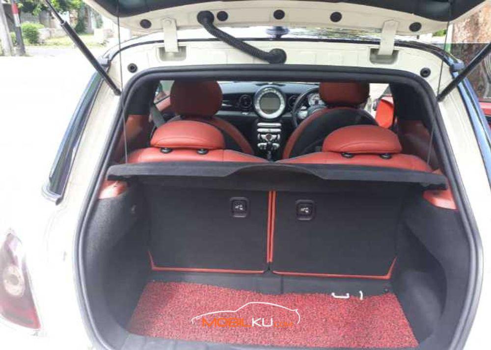 Mobil MINI 3-Door 2010