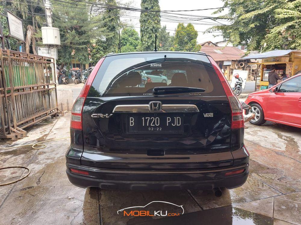 Mobil Honda CR-V 2011