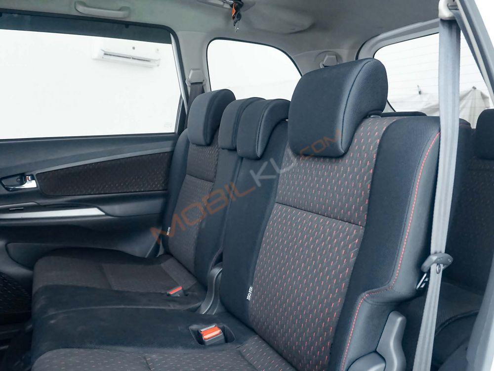 Mobil Toyota Avanza 2021