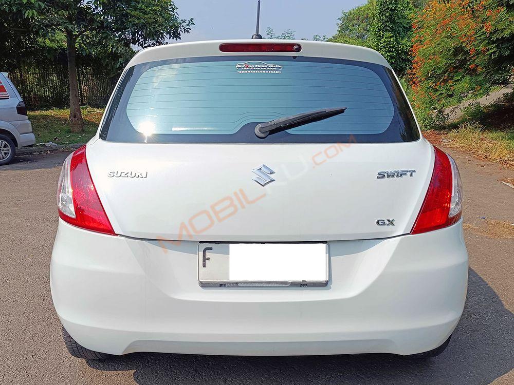 Mobil Suzuki Swift 2013
